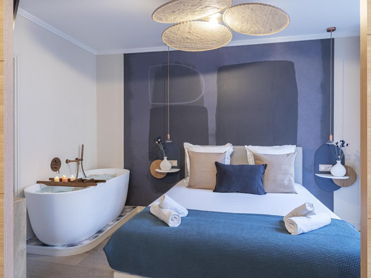 The Blue Suite On Champs Elysees Avenue Paris Exterior foto
