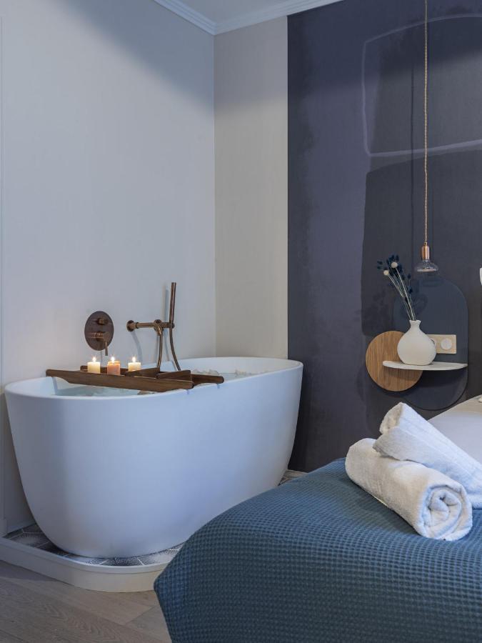 The Blue Suite On Champs Elysees Avenue Paris Exterior foto